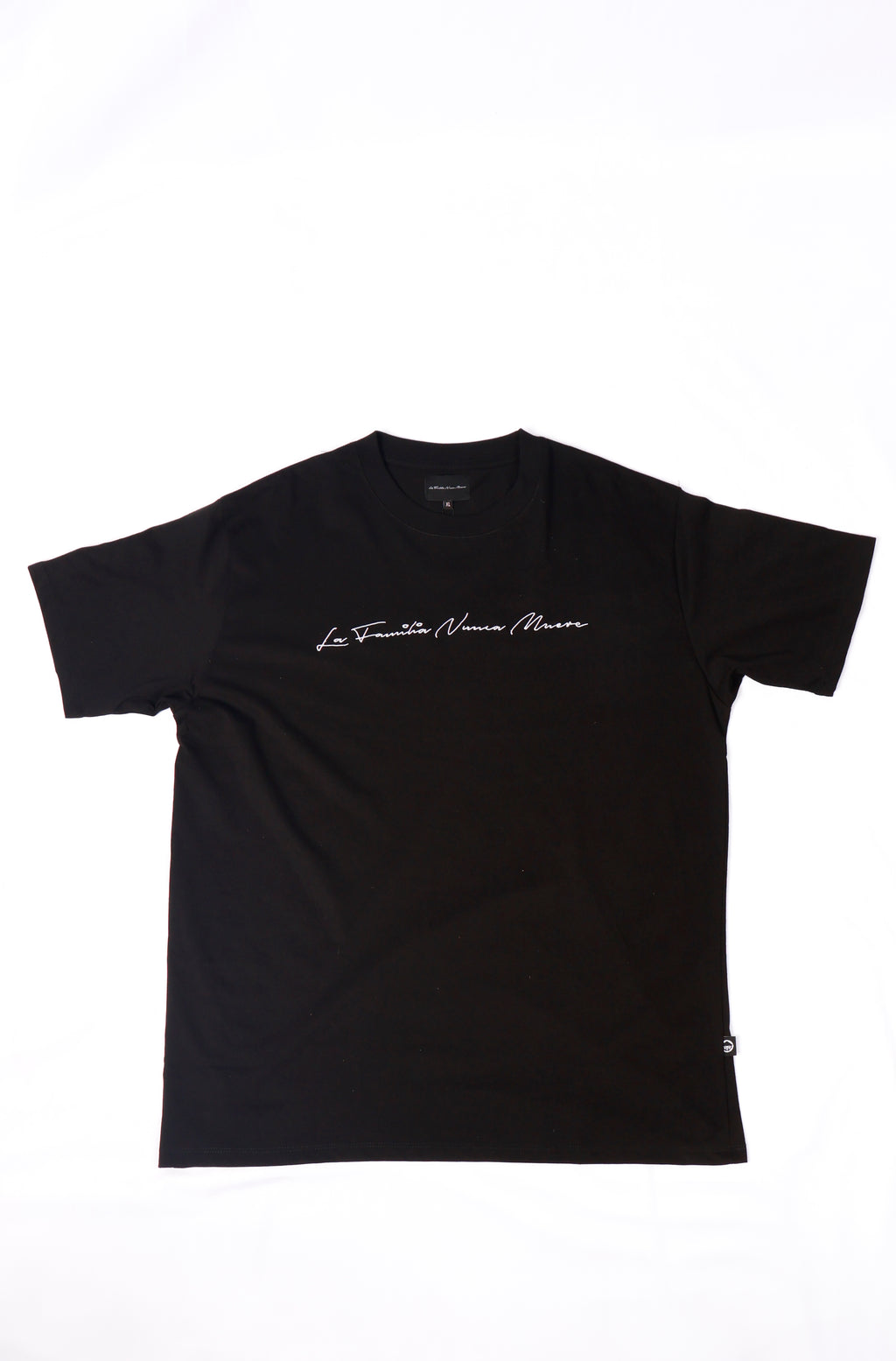 La Familia Nunca Muere Official T-Shirt