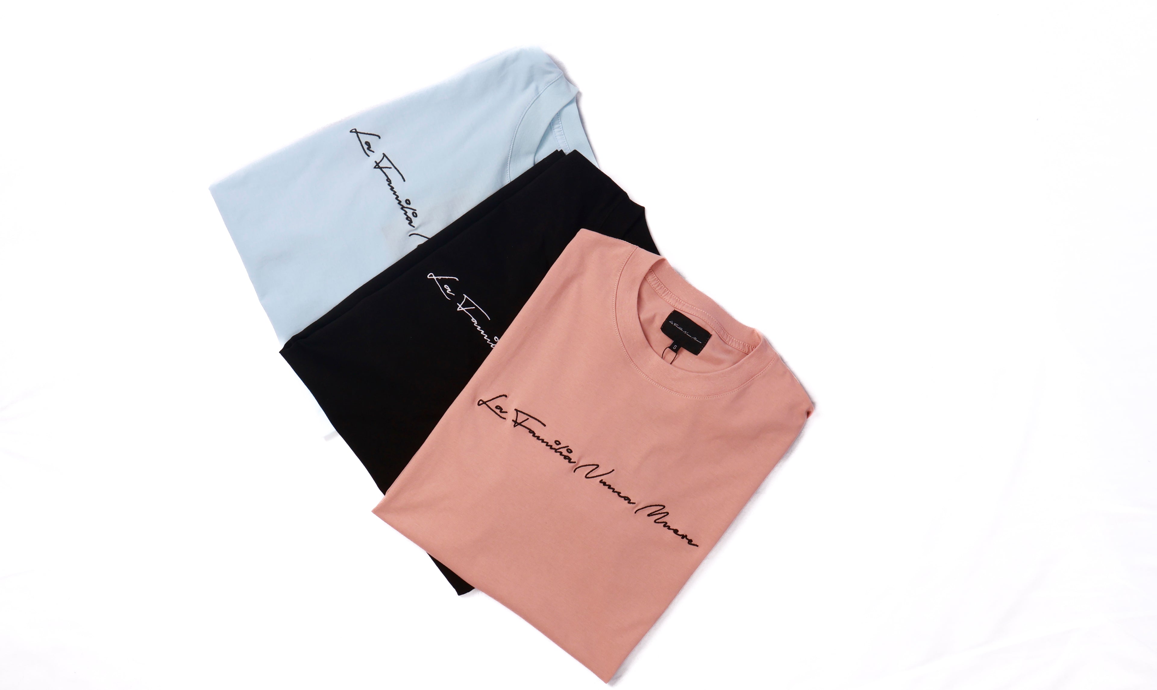 La Familia Nunca Muere Official T-Shirt